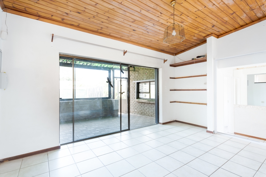 2 Bedroom Property for Sale in Die Wingerd Western Cape